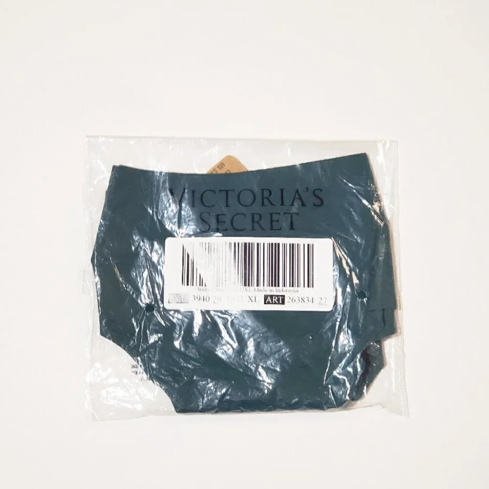 Pink Victoria’s Secret Dark Garden With Graphic Panty Size M - Picture 3 of 3